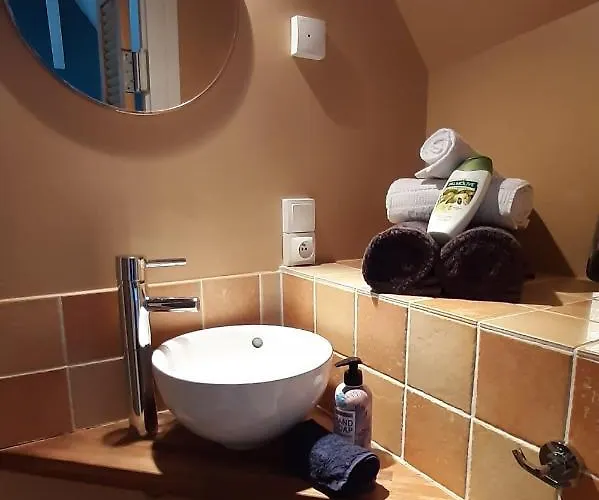 -parking Prive -maison Entiere -balancoire En Interieur-coeur Historique -la Clef De Honfleur