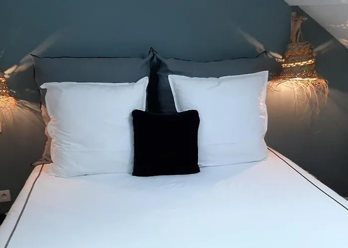 -parking Prive -maison Entiere -balancoire En Interieur-coeur Historique -la Clef De Honfleur