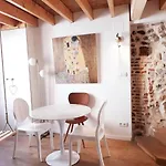 -parking Prive -maison Entiere -balancoire En Interieur-coeur Historique -la Clef De Holiday home
