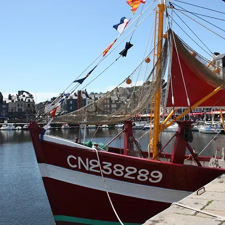 Holiday home -parking Prive -maison Entiere -balancoire En Interieur-coeur Historique -la Clef De *