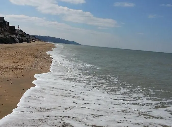 Semesterbostad -parking Prive -maison Entiere -balancoire En Interieur-coeur Historique -la Clef De